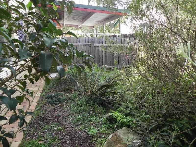 17 Minto Crescent, Arana Hills QLD 4054