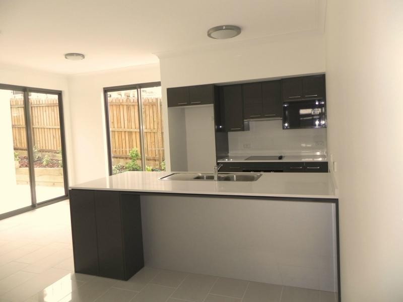 Unit 1 and 2/15 Bruce Street, Chermside QLD 4032
