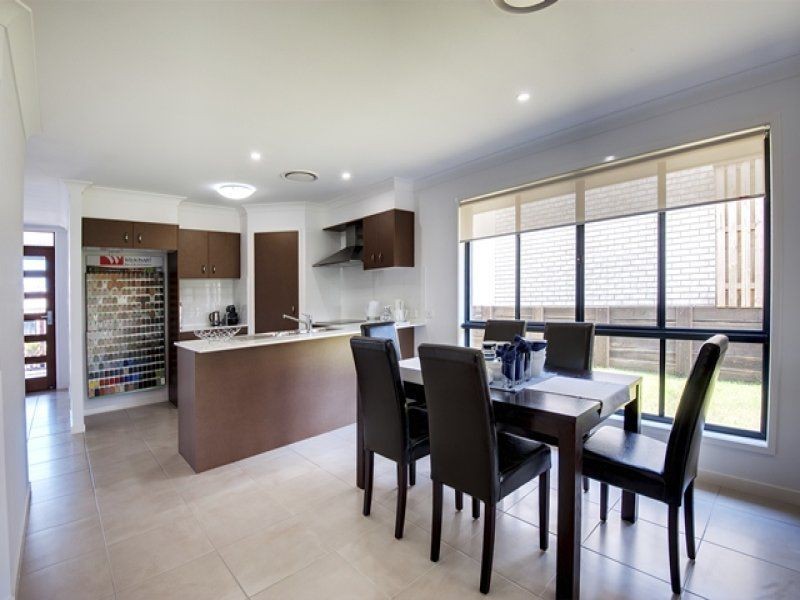 North Lakes QLD 4509