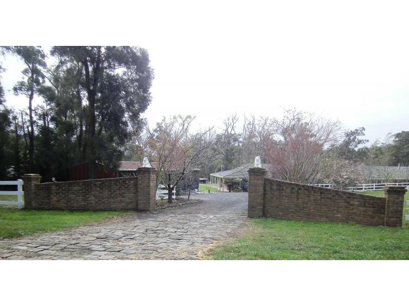 35 Bayard Drive, Pakenham Upper VIC 3810