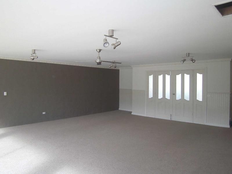 35 Bayard Drive, Pakenham Upper VIC 3810