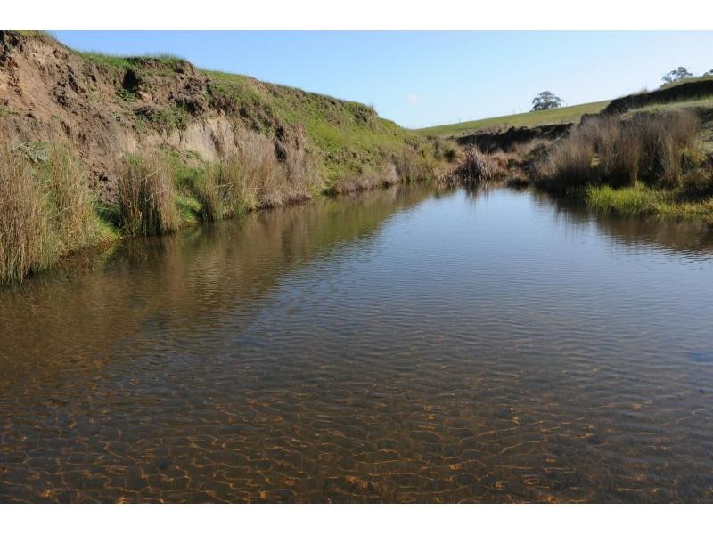 26 Zig Zag Road, Nulla Vale VIC 3435