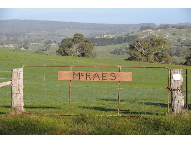 26 Zig Zag Road, Nulla Vale VIC 3435