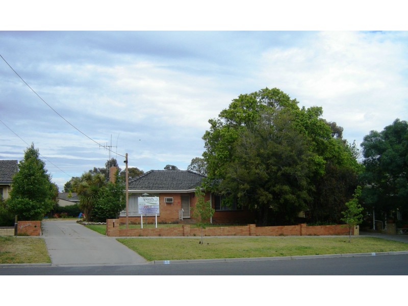 12 Beischer Street, Strathdale VIC 3550