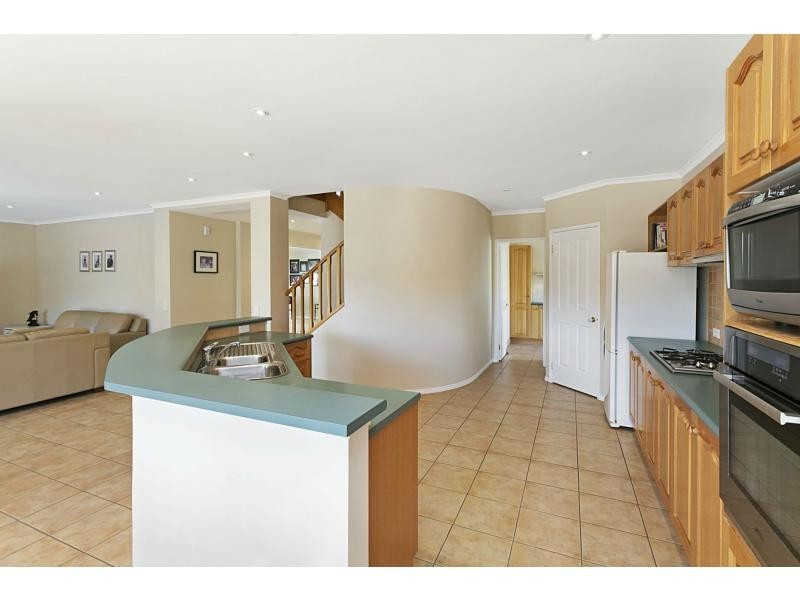 16 Currawong Court, Kennington VIC 3550