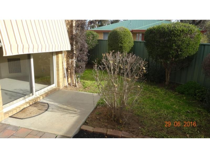 Villa 8/20 Glencoe Street, Kennington VIC 3550