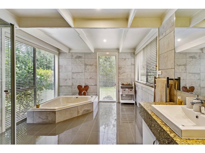 255 Mann Rd, Pakenham Upper VIC 3810