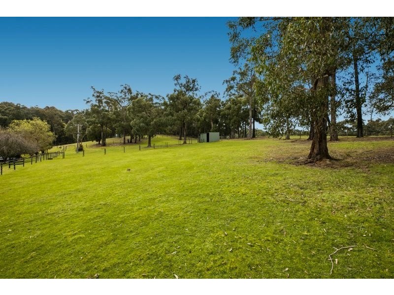 255 Mann Rd, Pakenham Upper VIC 3810