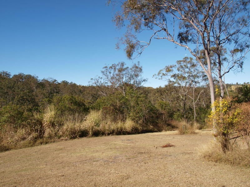 32 School Street, Mount Chalmers QLD 4702