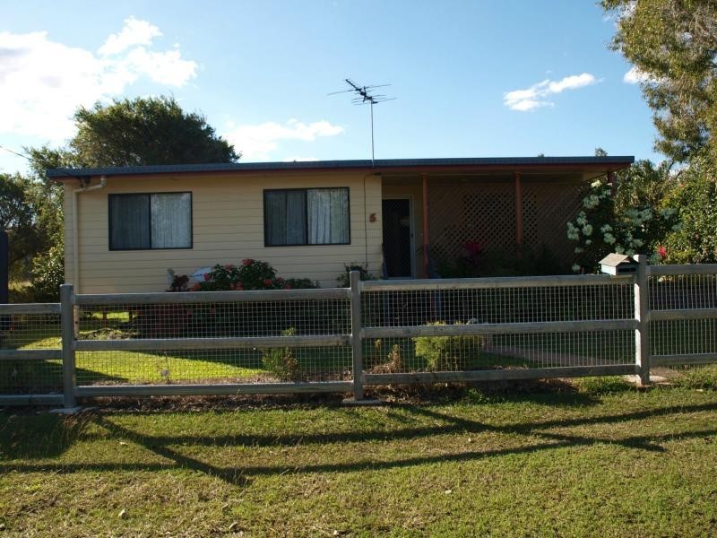 5 Crane Street, Emu Park QLD 4710