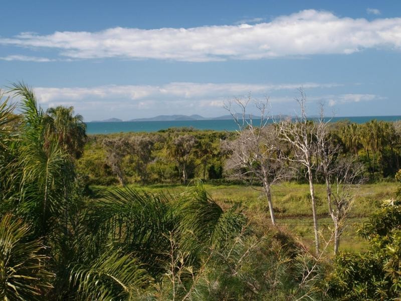 30 Macaulay Way, Pacific Heights, Yeppoon QLD 4703