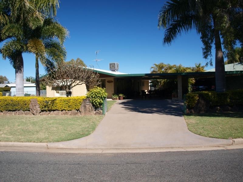 51 Staal Crescent, Emerald QLD 4720