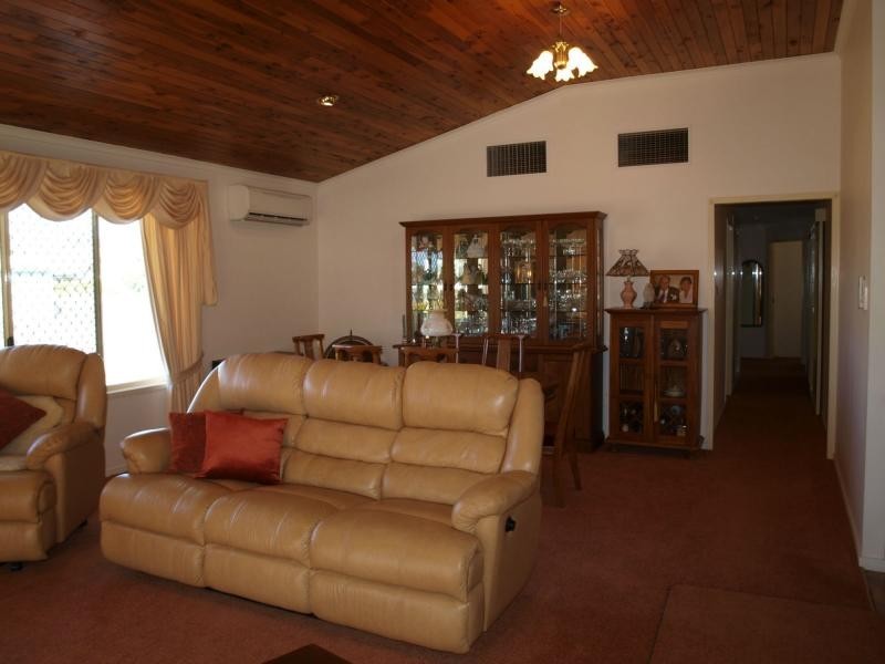 51 Staal Crescent, Emerald QLD 4720