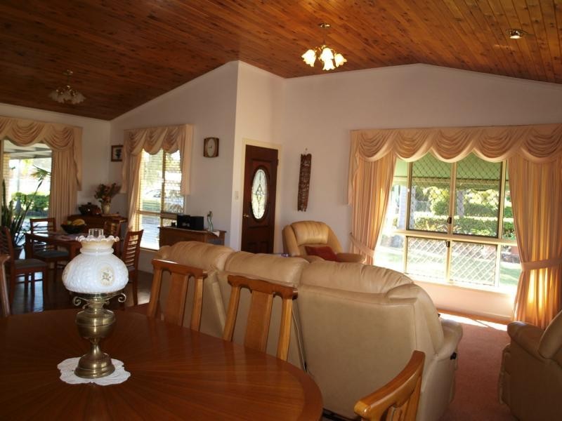 51 Staal Crescent, Emerald QLD 4720