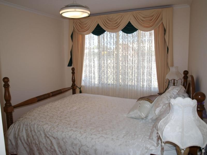 51 Staal Crescent, Emerald QLD 4720