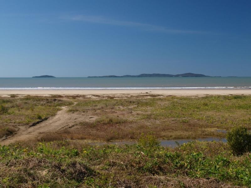 794 Scenic Highway, Kinka Beach QLD 4703