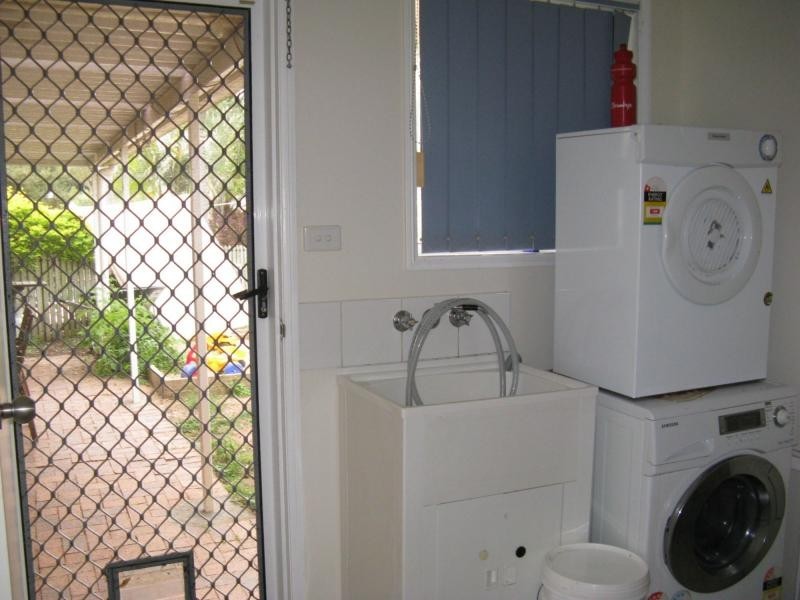 30 Price Avenue, Glenlee QLD 4711