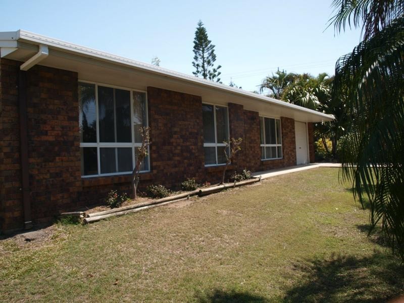 8 Thomas Street, Emu Park QLD 4710