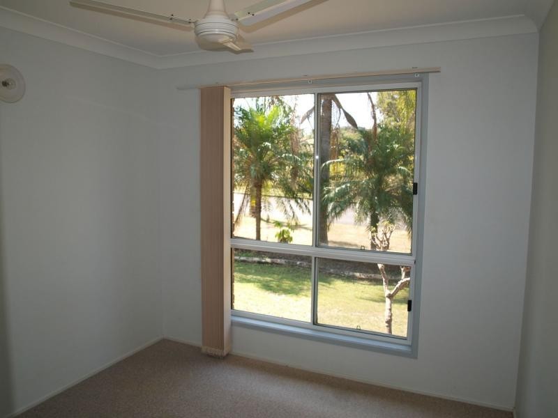 8 Thomas Street, Emu Park QLD 4710