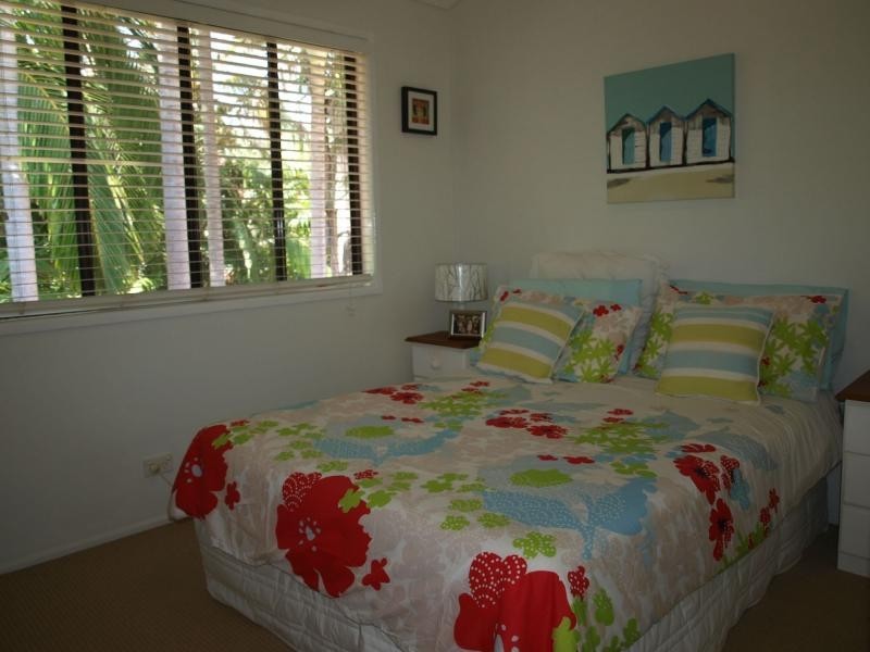 4 Thomas Street, Emu Park QLD 4710