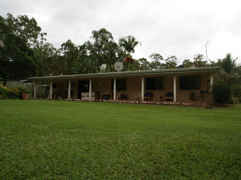 9 Clinton Road, Cawarral QLD 4702