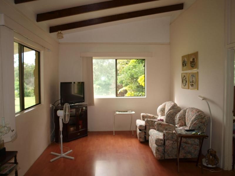 9 Clinton Road, Cawarral QLD 4702