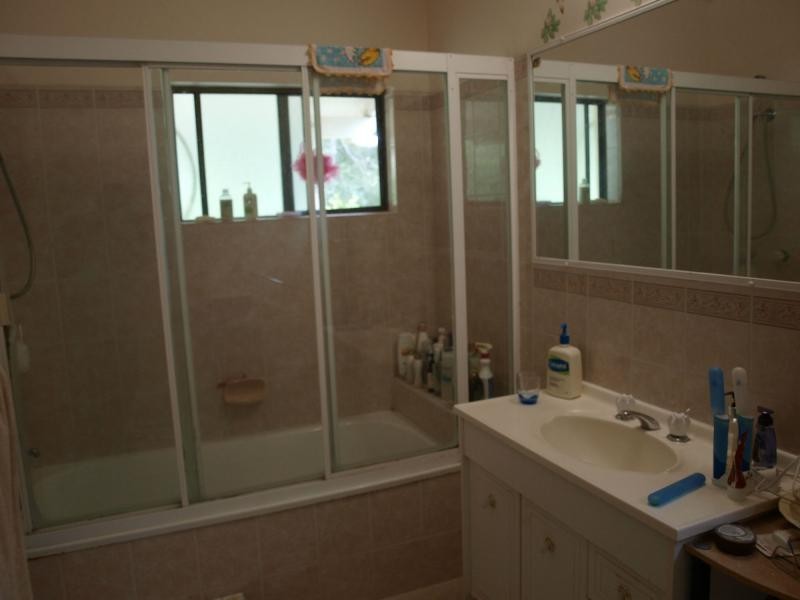 9 Clinton Road, Cawarral QLD 4702