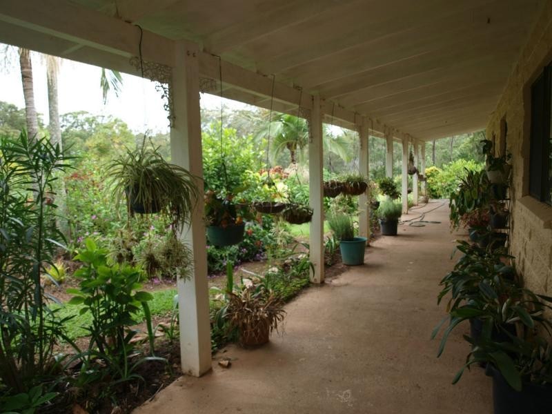 9 Clinton Road, Cawarral QLD 4702