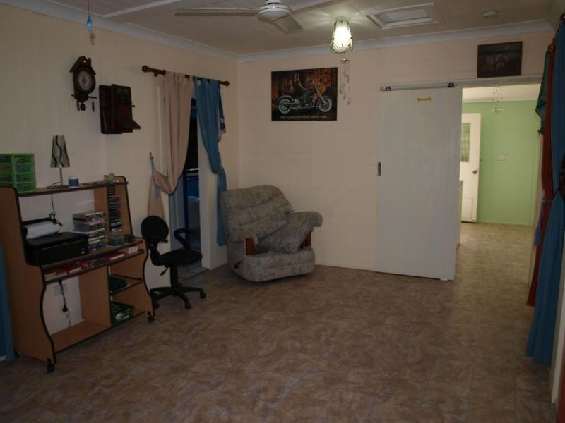 23 Roden Street, Keppel Sands QLD 4702