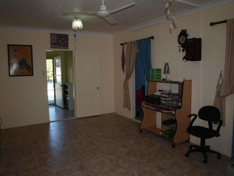 23 Roden Street, Keppel Sands QLD 4702