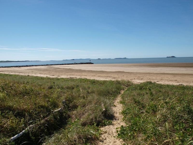 23 Roden Street, Keppel Sands QLD 4702