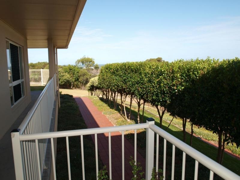 6 White Haven Court, Emu Park QLD 4710