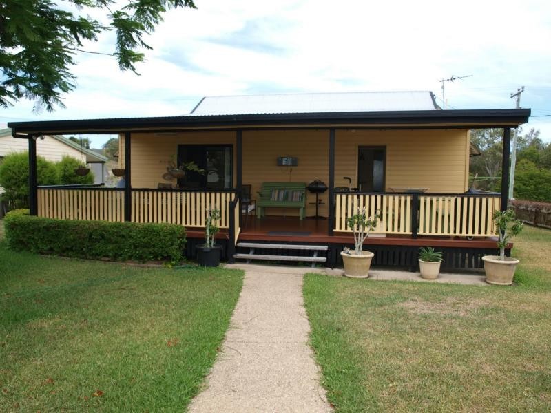 12 Hartley Street, Emu Park QLD 4710