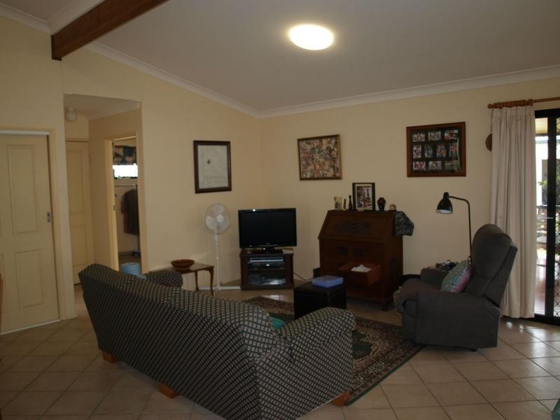 12 Hartley Street, Emu Park QLD 4710