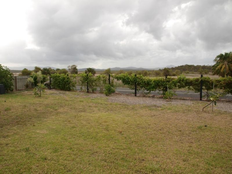 54 Amalfi Drive, Zilzie Bay, Zilzie QLD 4710