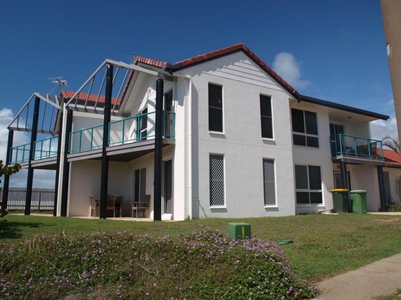 Unit 1/1 Haliotis Avenue, Zilzie, Emu Park QLD 4710