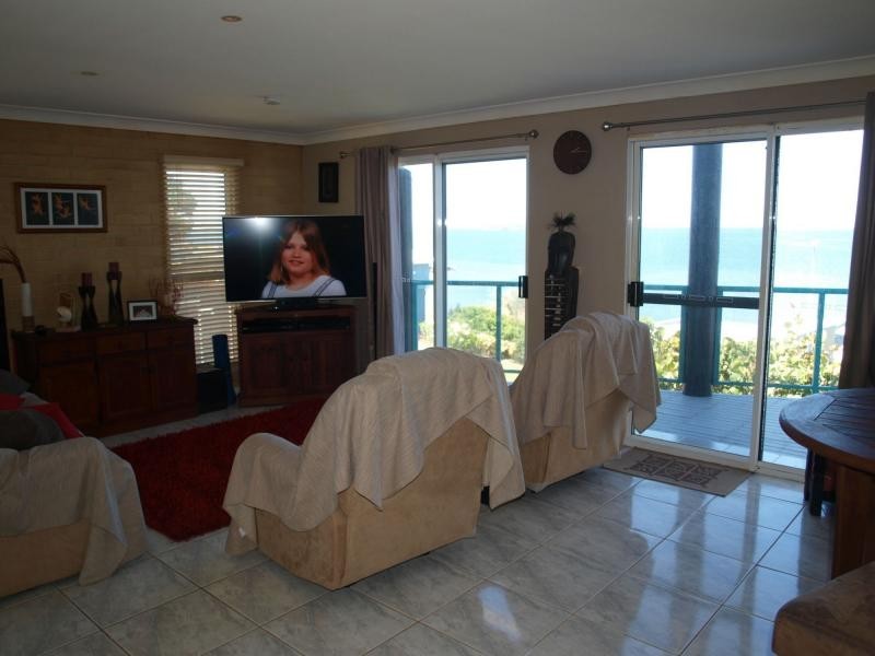 Unit 1/1 Haliotis Avenue, Zilzie, Emu Park QLD 4710