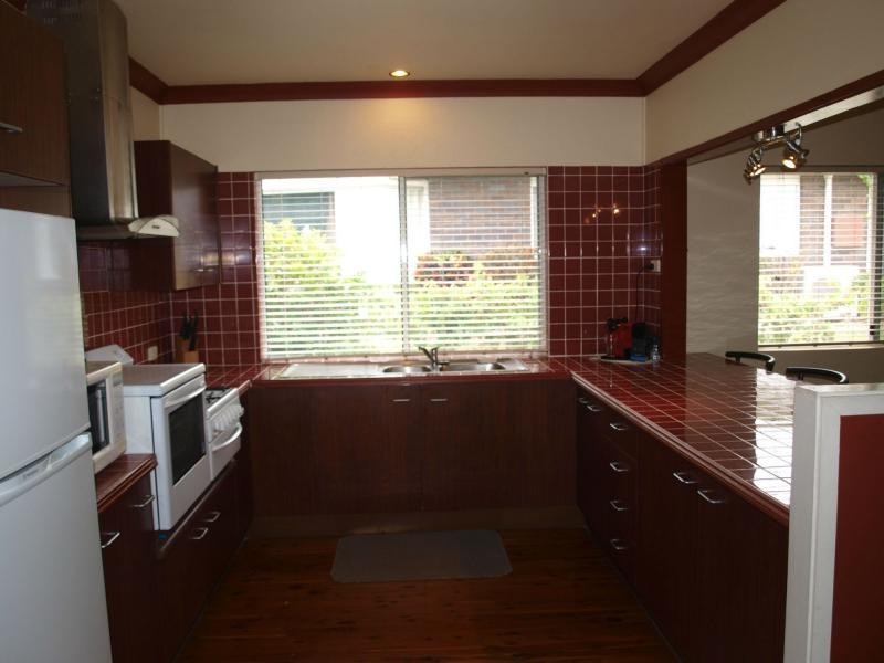 33 Nicholson Street, Emu Park QLD 4710