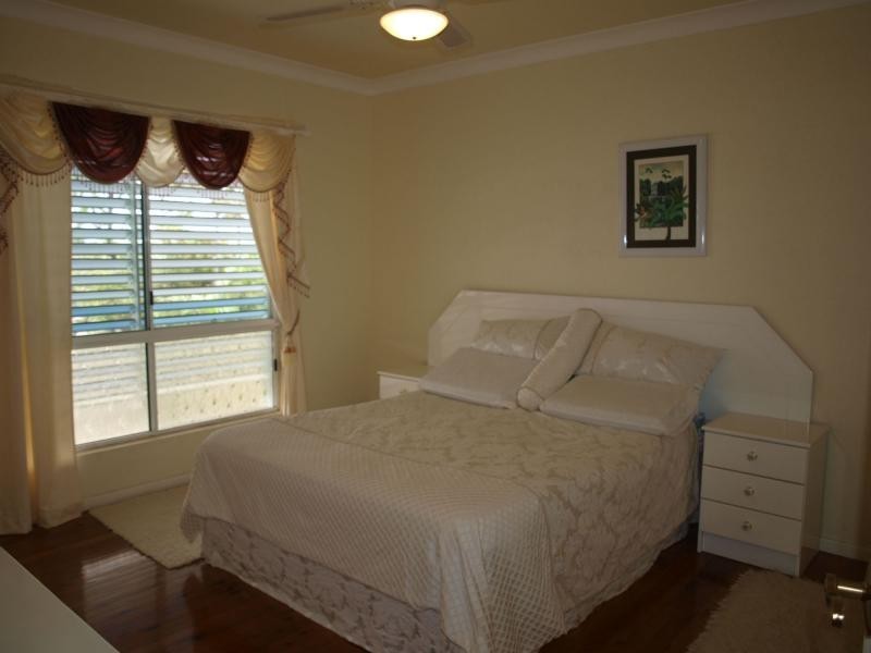 33 Nicholson Street, Emu Park QLD 4710