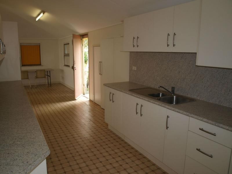30 Roden Street, Keppel Sands QLD 4702