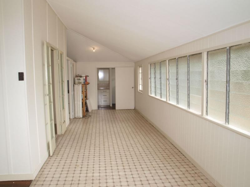 30 Roden Street, Keppel Sands QLD 4702