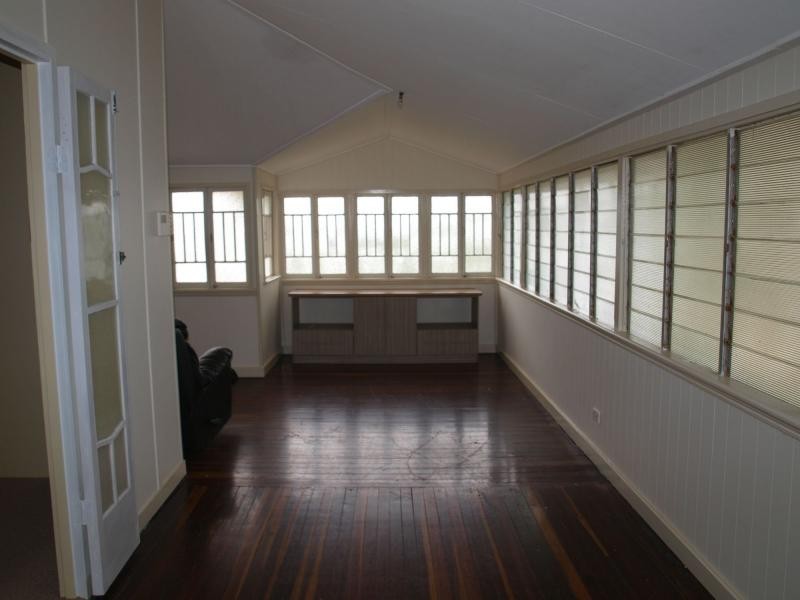 30 Roden Street, Keppel Sands QLD 4702