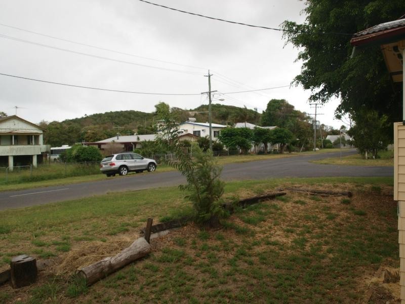 30 Roden Street, Keppel Sands QLD 4702