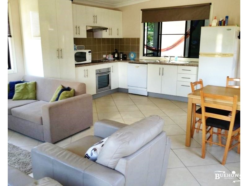11 Dingwall Street, Keppel Sands QLD 4702