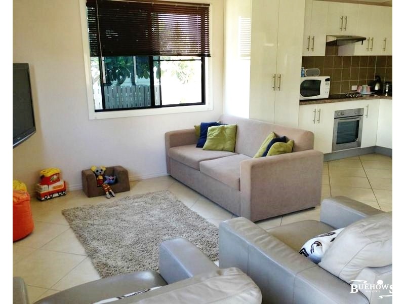 11 Dingwall Street, Keppel Sands QLD 4702