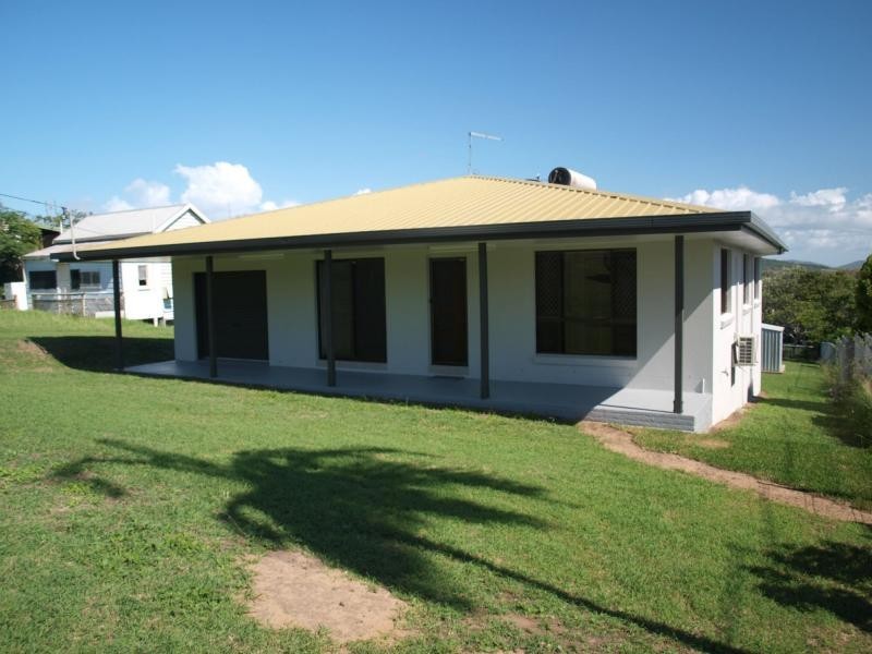 16 William Street, Emu Park QLD 4710