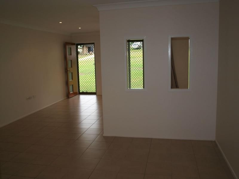 16 William Street, Emu Park QLD 4710