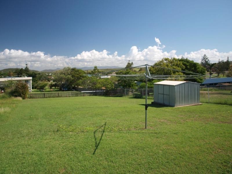 16 William Street, Emu Park QLD 4710