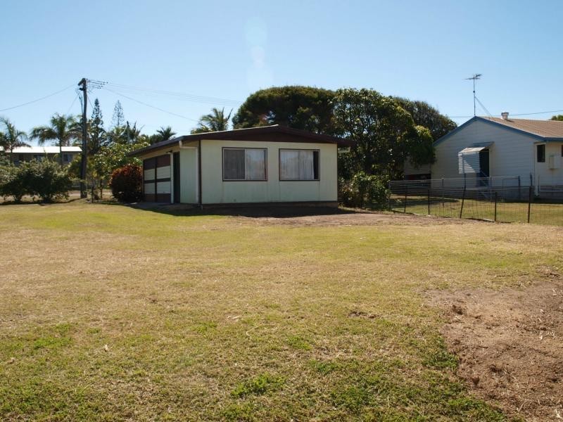 20 Crane Street, Emu Park QLD 4710