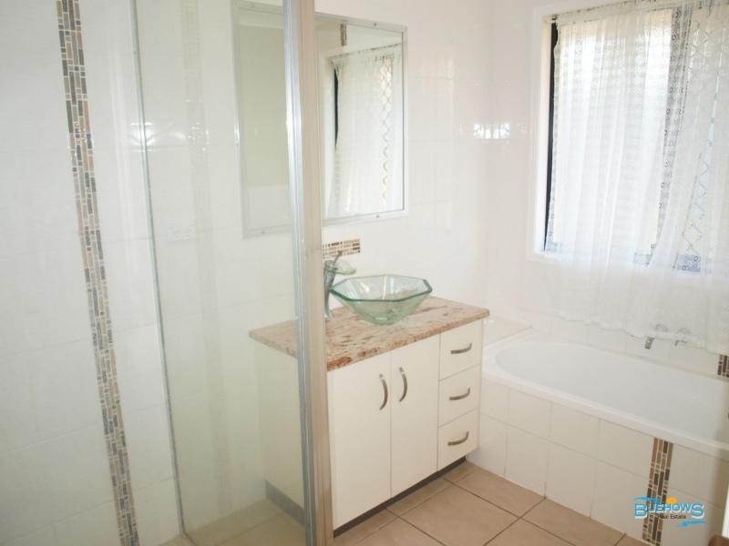 Unit 2/62-64 Hewitt Street, Emu Park QLD 4710